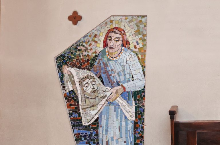 Jedyna stacja “bez Jezusa”