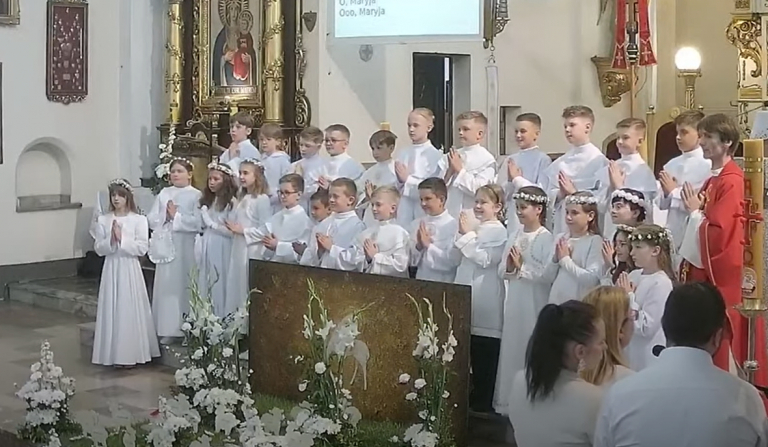 I Komunia – szum i języki ognia